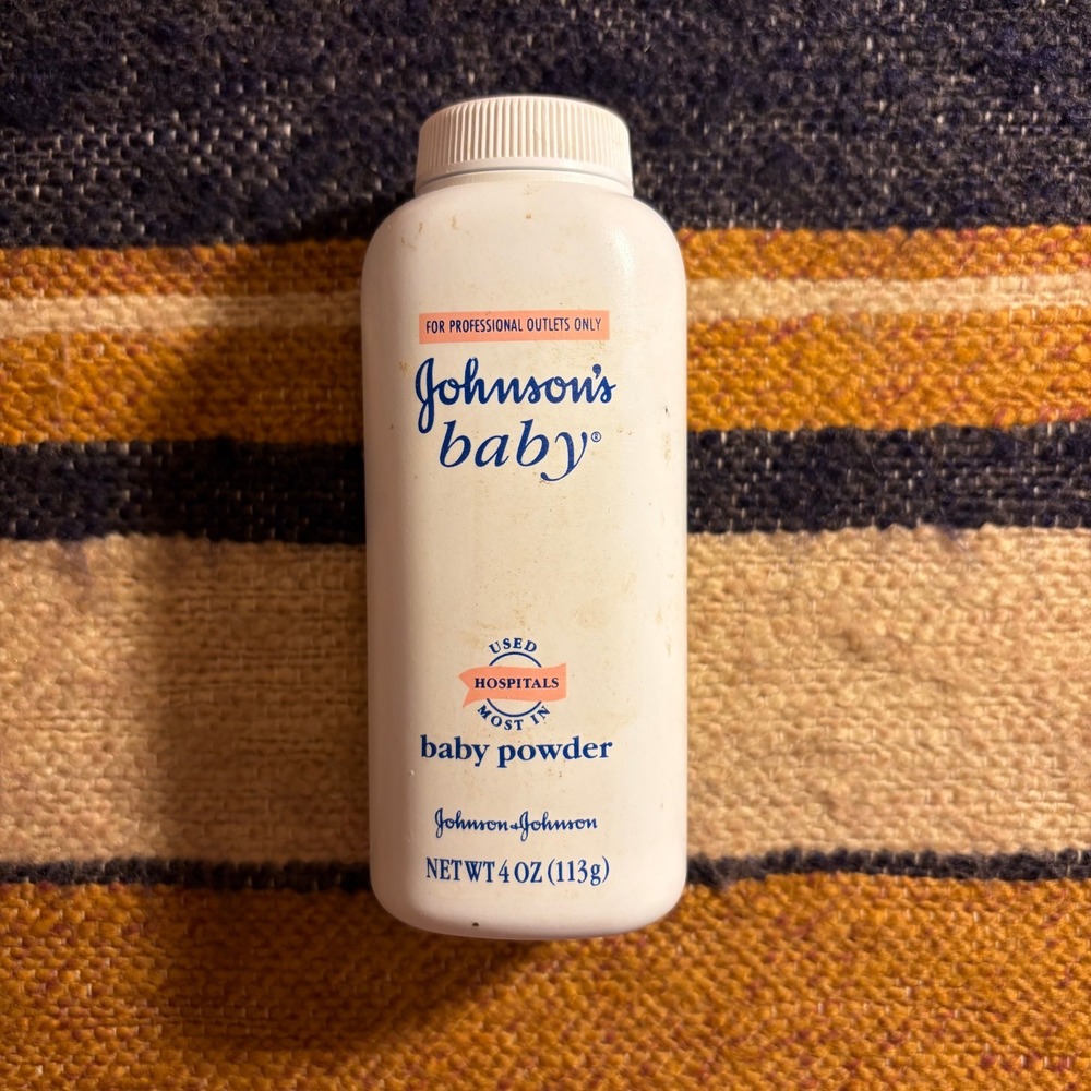 Vintage 1994 Johnsons Baby Powder Talc Formula 4oz Professional Outlets Hospital